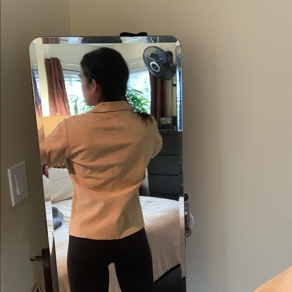 Révue Leather Jacket - Picture 2 of 6